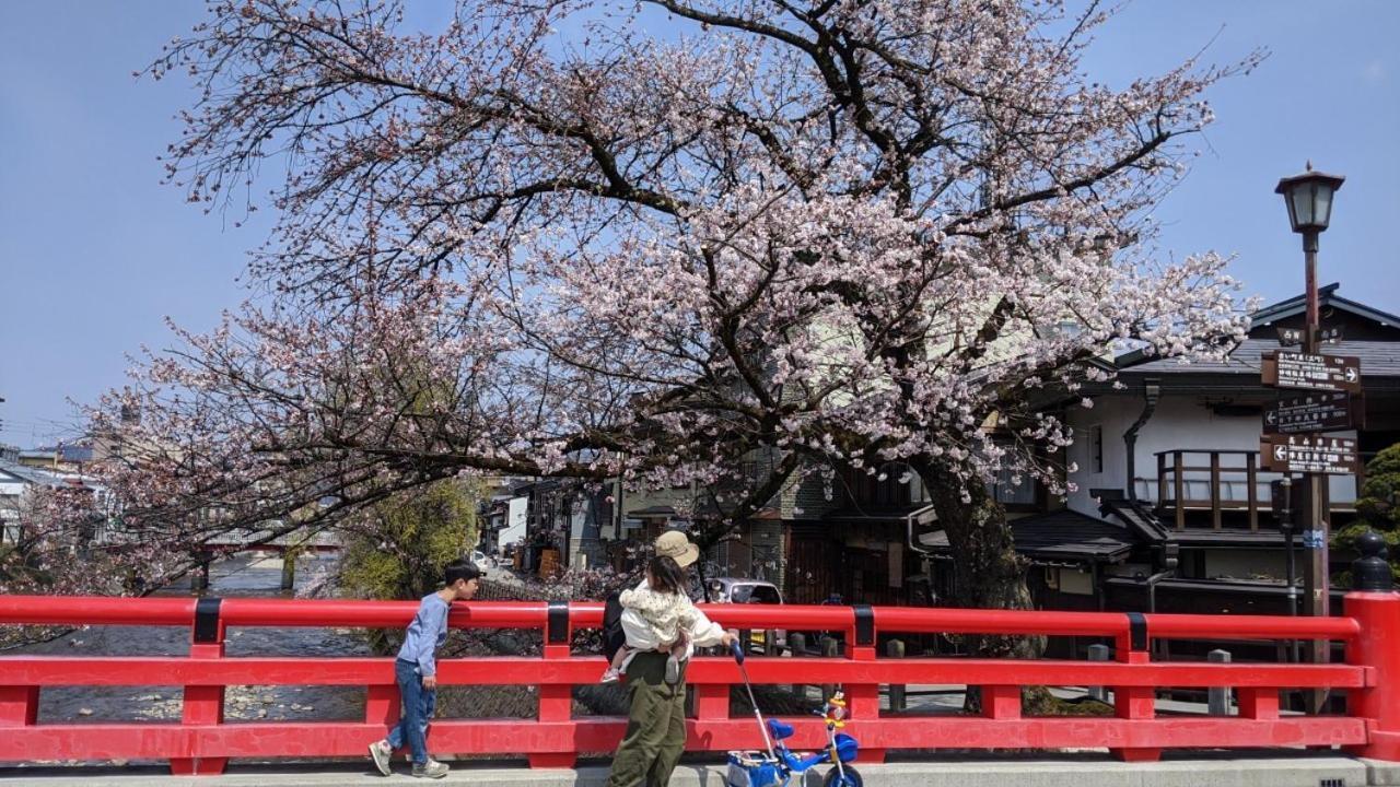 Guesthouse Tomaru Takayama  Eksteriør billede